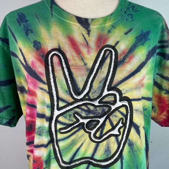DOM It’s About The Art Tie Dye Peace T-Shirt Size L EUC - Picture 2 of 5